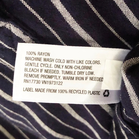 Beachy Nautical Pullover Navy Blue Striped Top S Coastal Soft Universal Thread - Picture 5 of 9